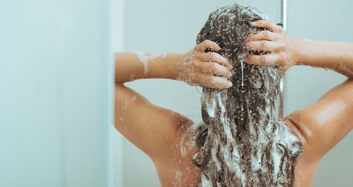 Saiba como escolher o melhor shampoo para cabelo oleoso | L'Oréal Paris